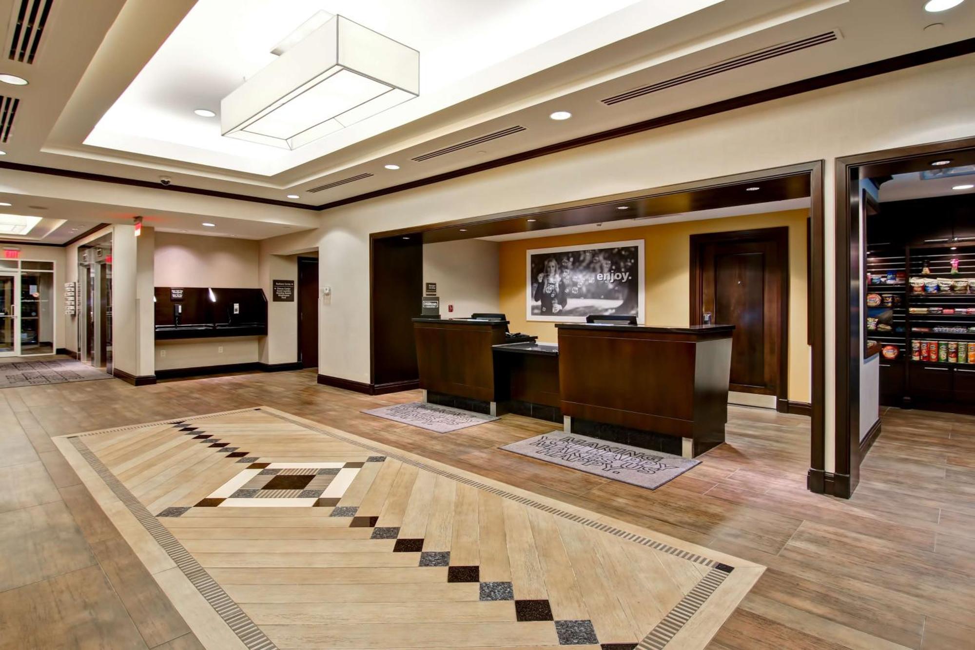 Hampton Inn By Hilton Toronto Airport Corporate Centre Eksteriør bilde
